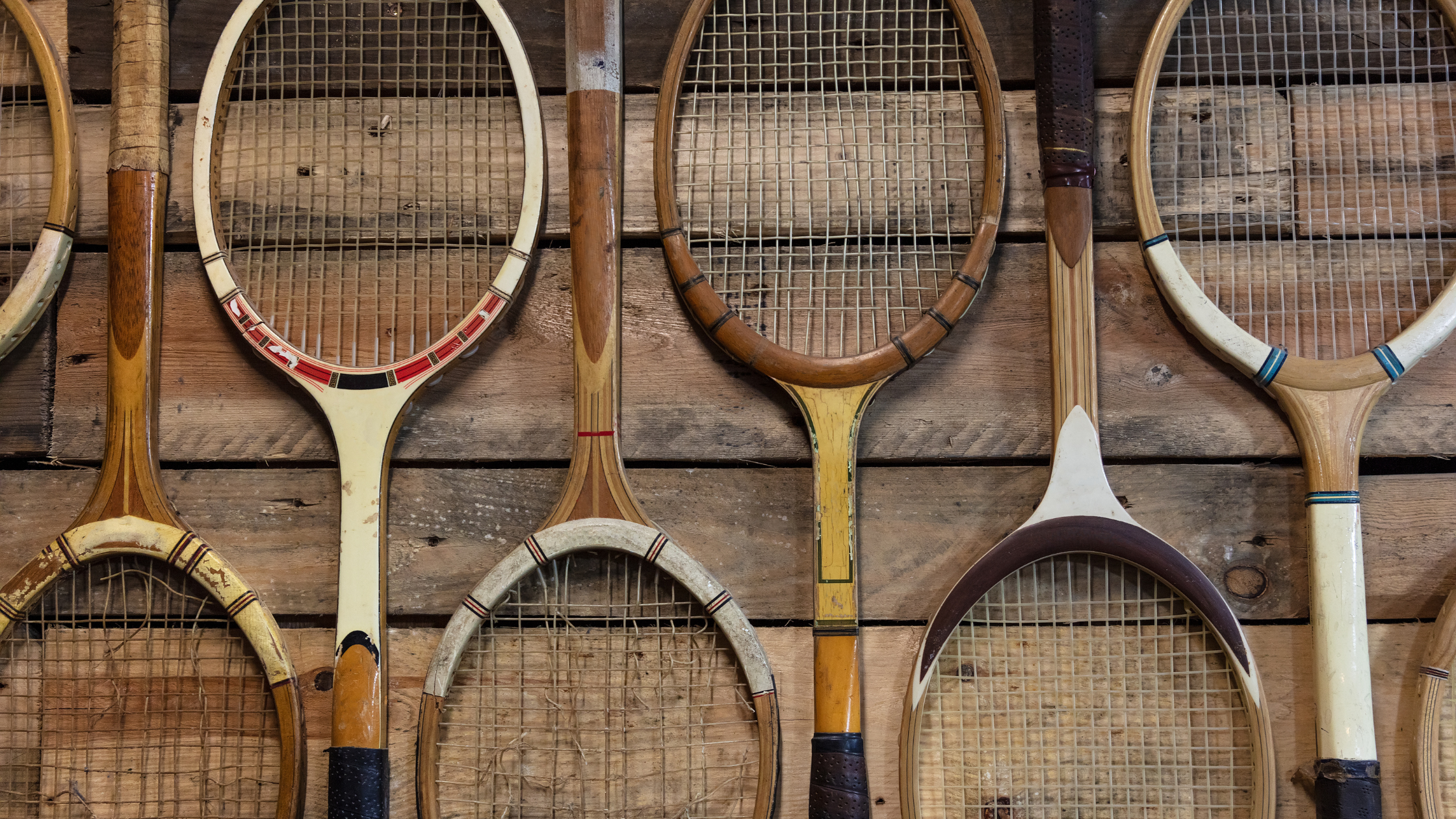 Die Geschichte und Entwicklung von Schlägersportarten: Eine spannende Reise durch die Zeit